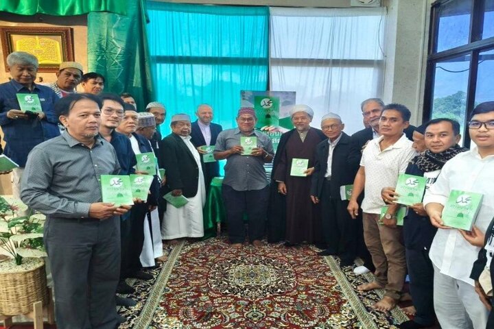 «درس‌هایی از پیامبر اعظم(ص)» به زبان تایلندی رونمایی شد