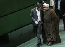 ماجرای تذکر ثابتی و رسایی به روحانی و شعارها در مجلس چه بود؟