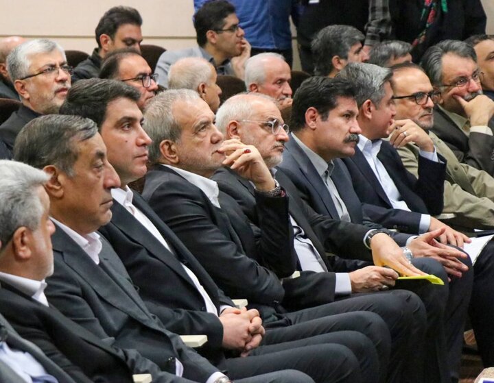 پزشکیان در کردستان: دست در دست هم بیعدالتی را از بین ببریم