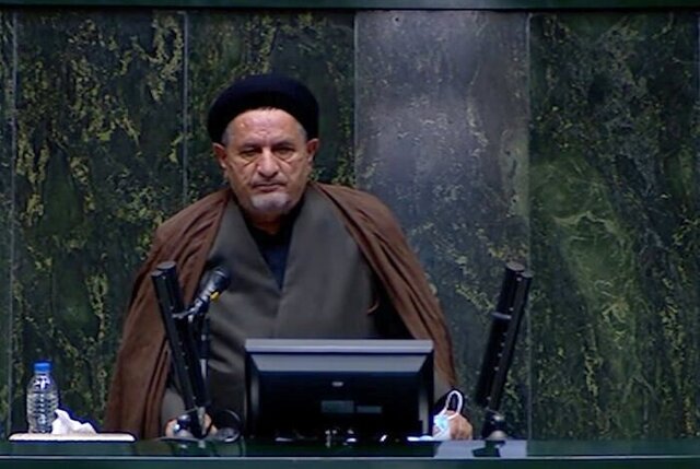 وزارت نیرو و سازمان محیط‌زیست در انجام وظایف خود نگاه کارشناسی داشته باشند