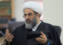 انتظار فرج با سکوت در برابر ظلم سازگار نیست